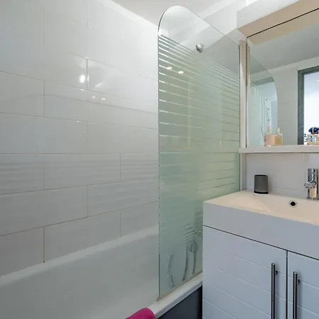 Charmante Petite Maison Au Calme Lägenhet Villeneuve-Loubet